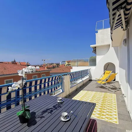 Apartament 5 Papon - Dernier Etage - Terrasse A Ciel Ouvert - Garibaldi *